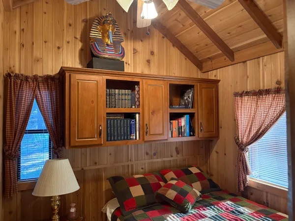 a view of an outdoor space