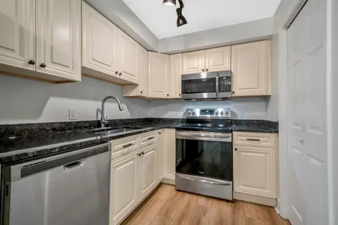 $249,999 | 738 McPherson Drive, Nashville, TN 37221