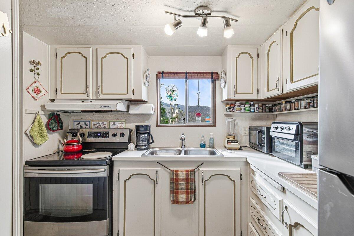 6901 Old Stage Road, Unit 24 Central Point, OR 97502 - Photo 5 of 21