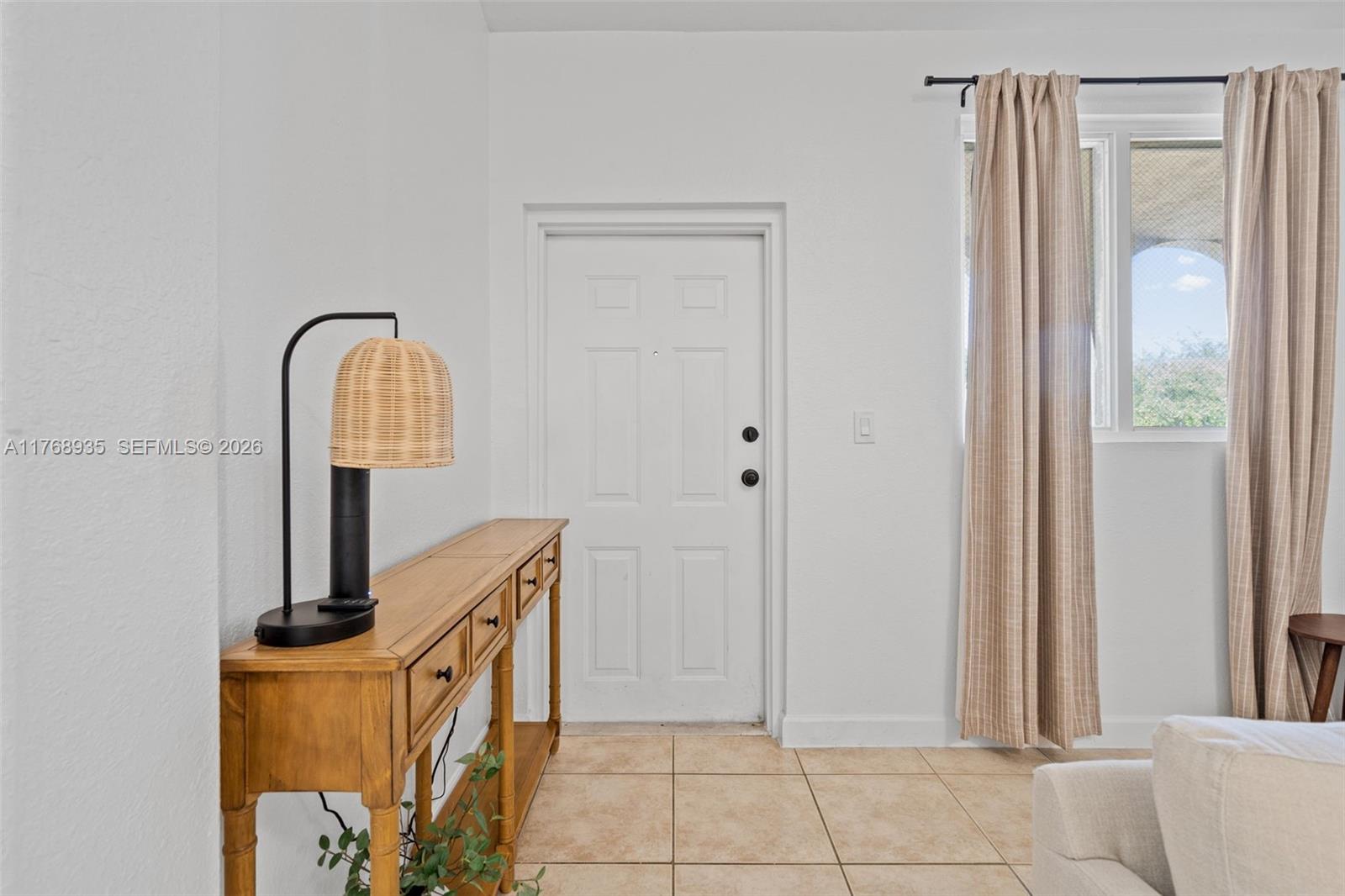 2731 Southeast 17th Avenue, Unit 211 Homestead, FL 33035 - Photo 5 of 26