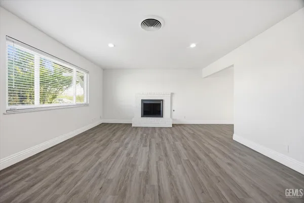 $385,000 | Undisclosed Address, Shafter, CA 93263