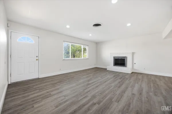 $385,000 | Undisclosed Address, Shafter, CA 93263