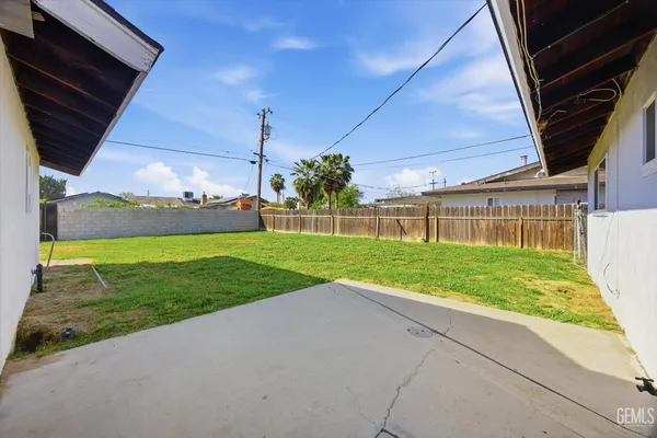 $385,000 | Undisclosed Address, Shafter, CA 93263