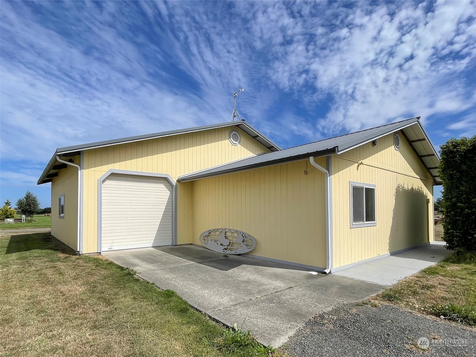 190 Greywolf Road Sequim, WA 98382 - Photo 38 of 40 a backyard of a house