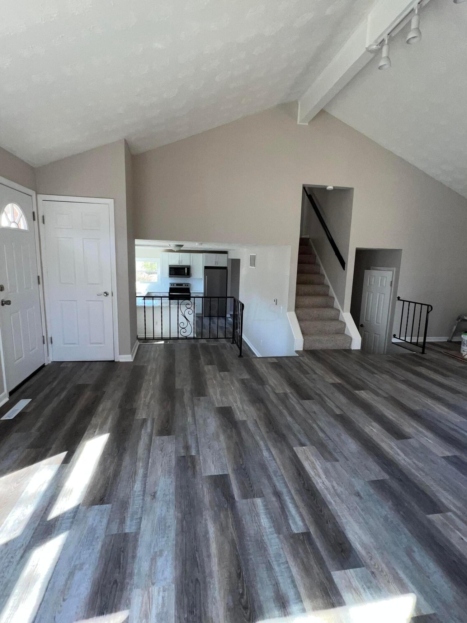 870 Afton Road Columbus, OH 43221 - Photo 11 of 32 C490951C-FF91-40D5-8187-B1A61CCB36AE