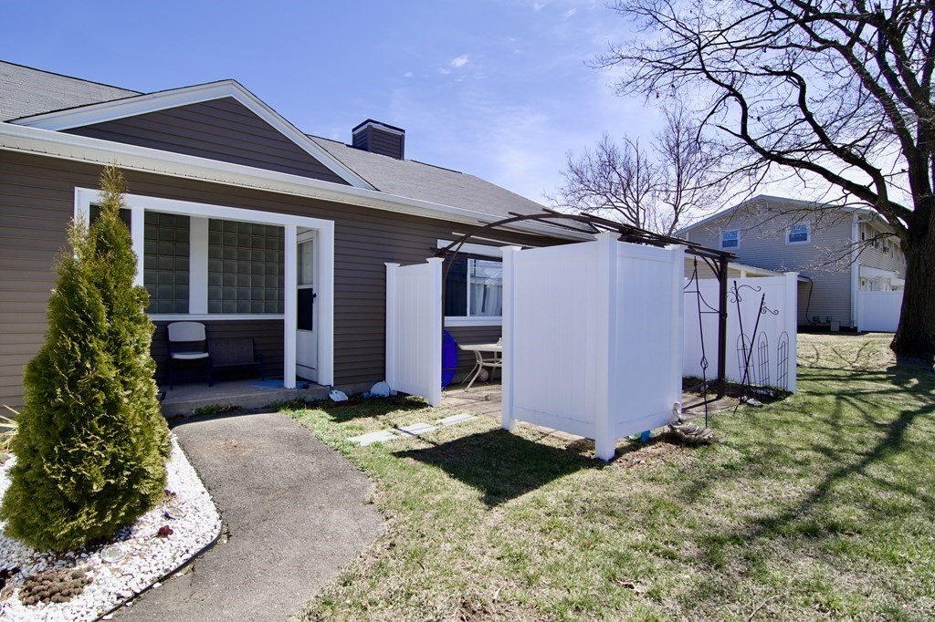 85 Doverbrook Road, Unit 85 Chicopee, MA 01022 - Photo 2 of 25