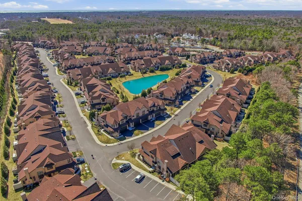 $849,990 | 75 Jims Trail, Unit 75, Bayport, NY 11705