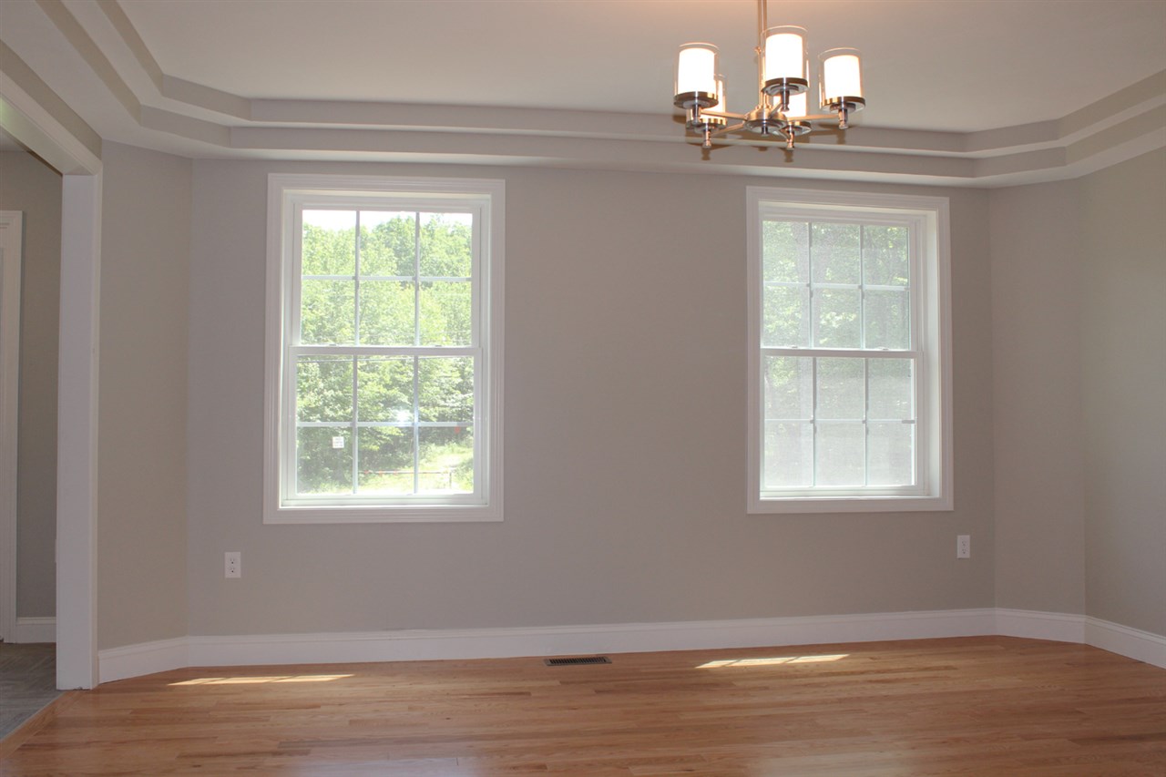 932 Smyth Road Manchester, NH 03104 - Photo 11 of 25