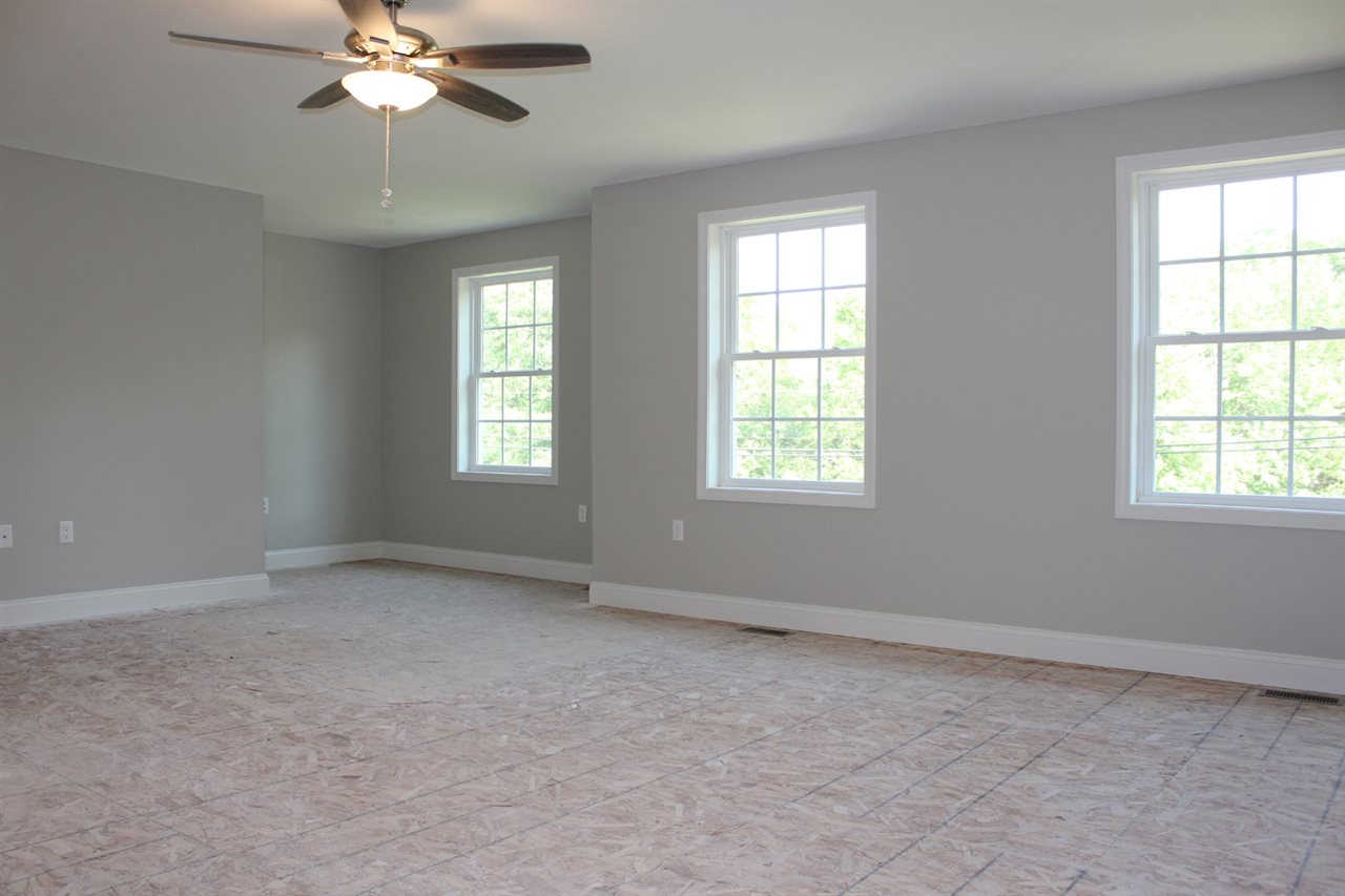 932 Smyth Road Manchester, NH 03104 - Photo 16 of 25