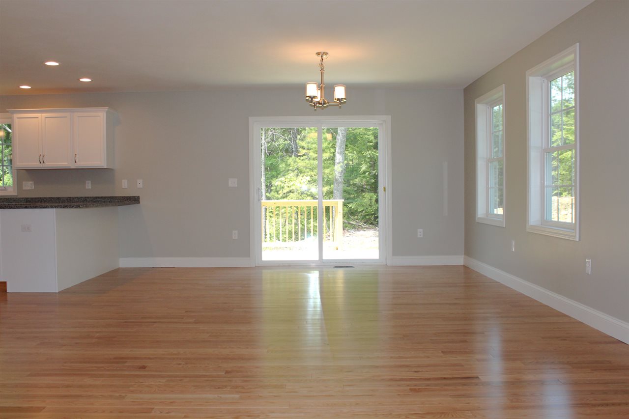 932 Smyth Road Manchester, NH 03104 - Photo 8 of 25