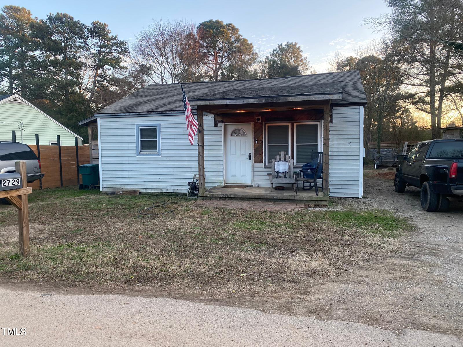 2729 Newsome Street Raleigh, NC 27603 - Photo 2 of 24 002