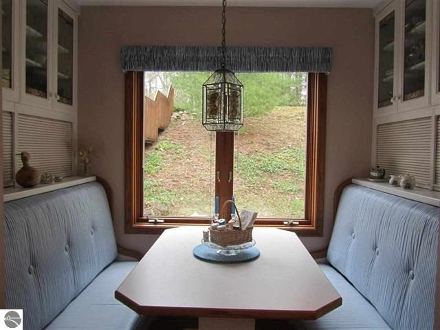 3756 Harolds Road Traverse City, MI 49696 - Photo 9 of 25 1793270-9.JPG