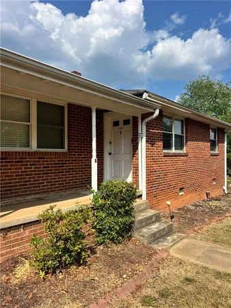$1,300 | 101 Clinton Drive, Unit B, Anderson, SC 29621