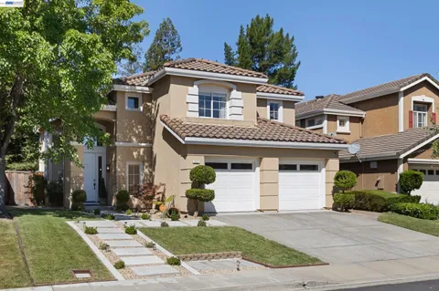 $1,685,000 | 377 Squirrel Ridge Way, Danville, CA 94506