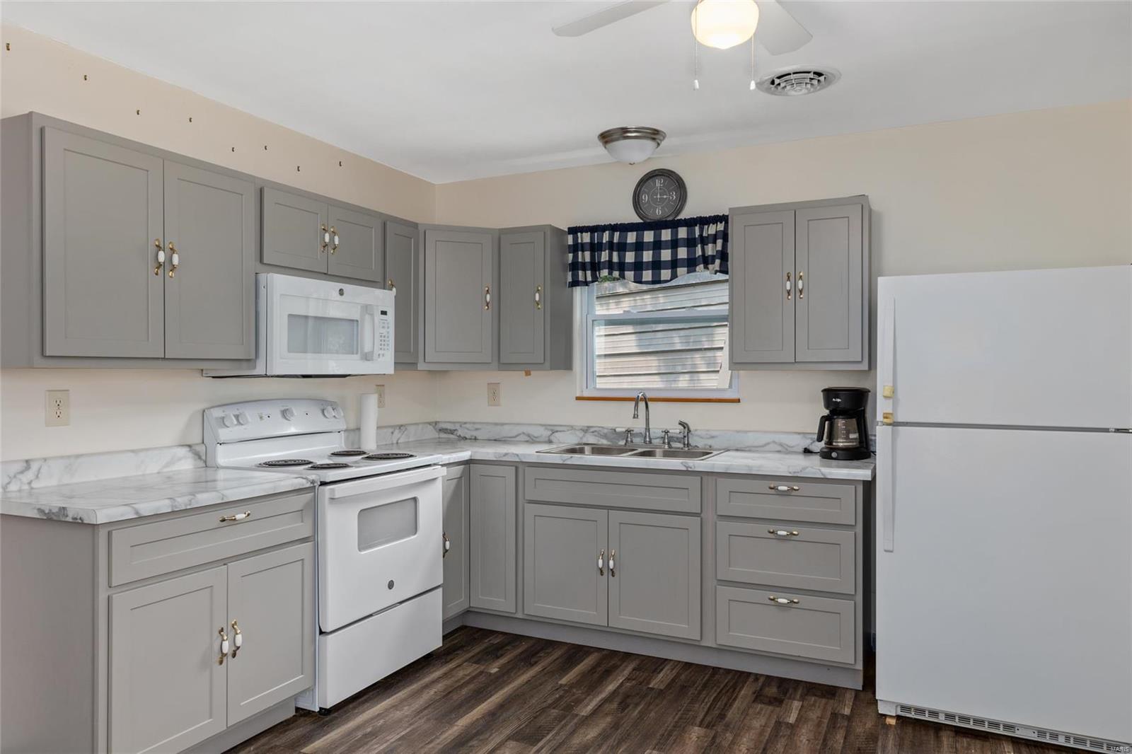 8024 Detour Road Bunker Hill, IL 62014 - Photo 5 of 26