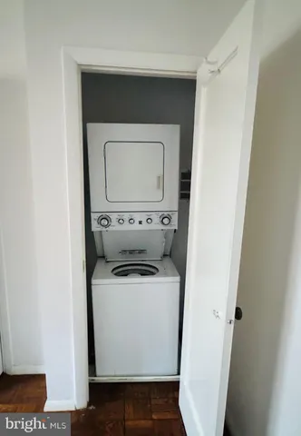 $1,800 | 3117 Martha Custis Drive, Alexandria, VA 22302