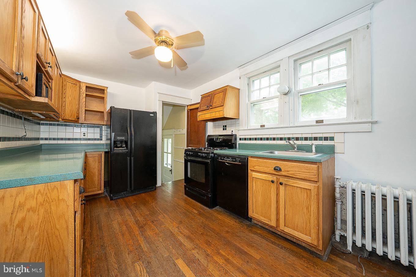 14 Manor Road Paoli, PA 19301 - Photo 12 of 23 KITCHEN