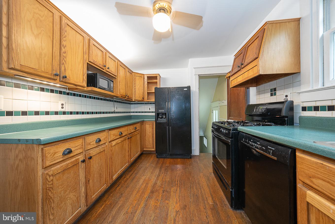 14 Manor Road Paoli, PA 19301 - Photo 13 of 23 KITCHEN