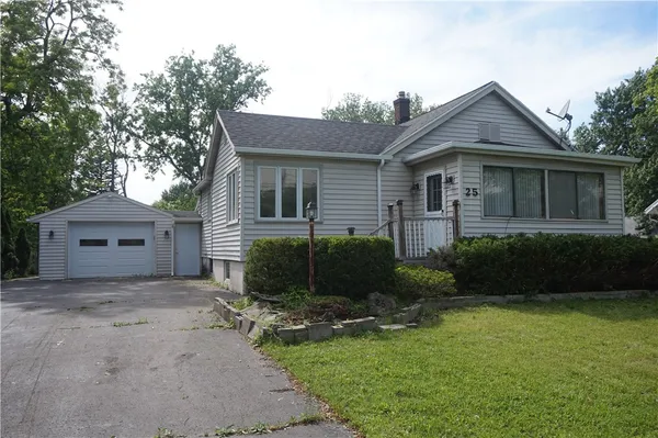 $199,000 | 25 Beechwood Drive, Gates, NY 14606