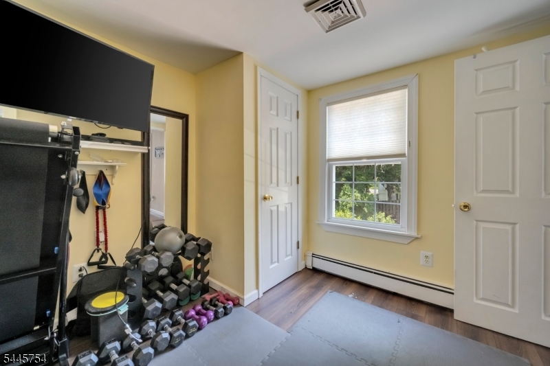 26 MacKenzie Road Hampton, NJ 08827 - Photo 17 of 38