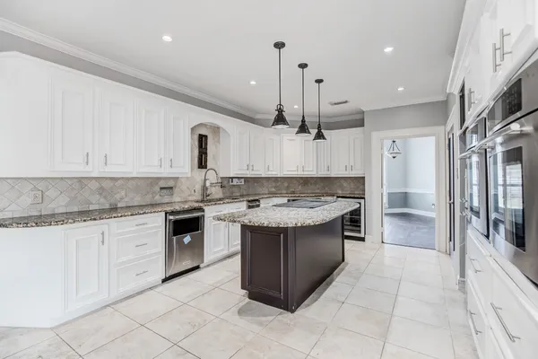 $390,000 | 11618 Snowmass Drive, Houston, TX 77070