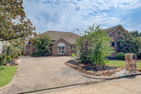 $390,000 | 11618 Snowmass Drive, Houston, TX 77070