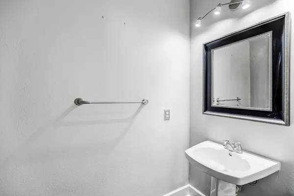 $390,000 | 11618 Snowmass Drive, Houston, TX 77070