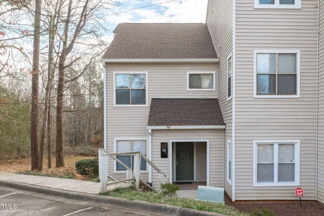 $199,999 | 6131 Summer Pointe Place, Unit 101, Raleigh, NC 27606