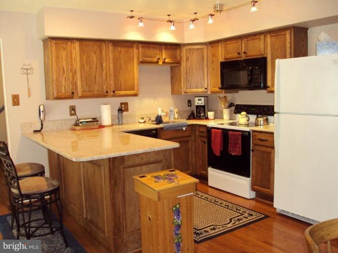 7205 Kindler Road Columbia, MD 21046 - Photo 13 of 27 Kitchen