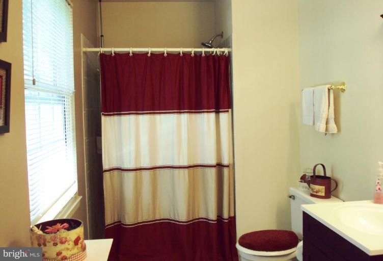 7205 Kindler Road Columbia, MD 21046 - Photo 21 of 27 Master Bath