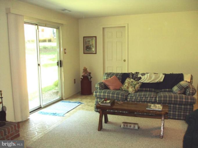 7205 Kindler Road Columbia, MD 21046 - Photo 26 of 27 Family Room