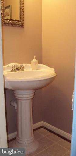 7205 Kindler Road Columbia, MD 21046 - Photo 5 of 27 Half Bath 1