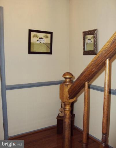 7205 Kindler Road Columbia, MD 21046 - Photo 6 of 27 Entrance / Foyer