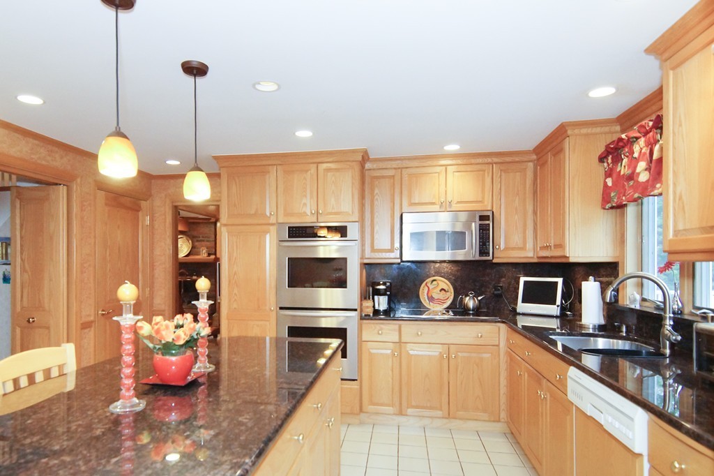 34 Saddle Club Road Lexington, MA 02420 - Photo 14 of 30