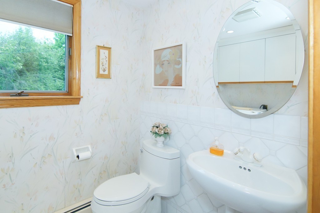 34 Saddle Club Road Lexington, MA 02420 - Photo 19 of 30