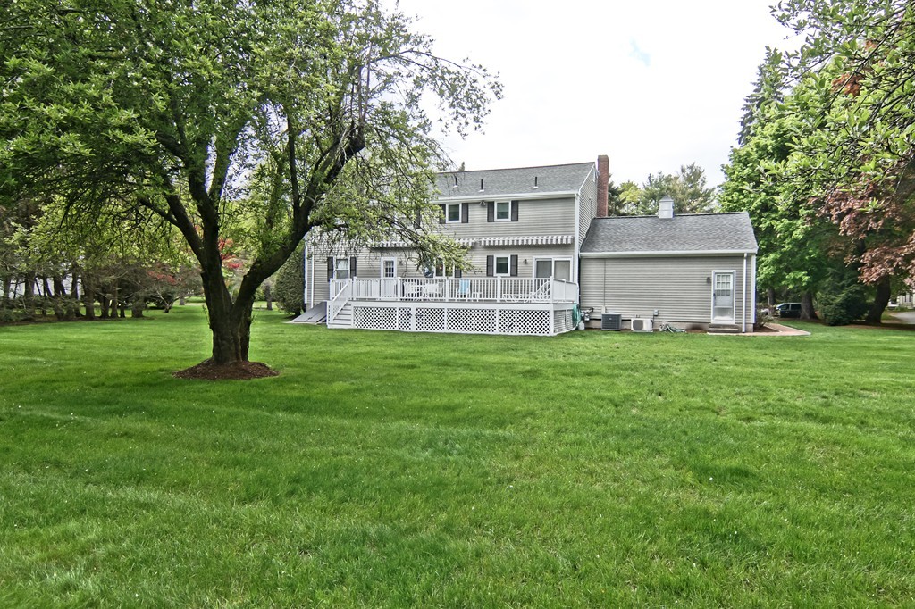 34 Saddle Club Road Lexington, MA 02420 - Photo 4 of 30