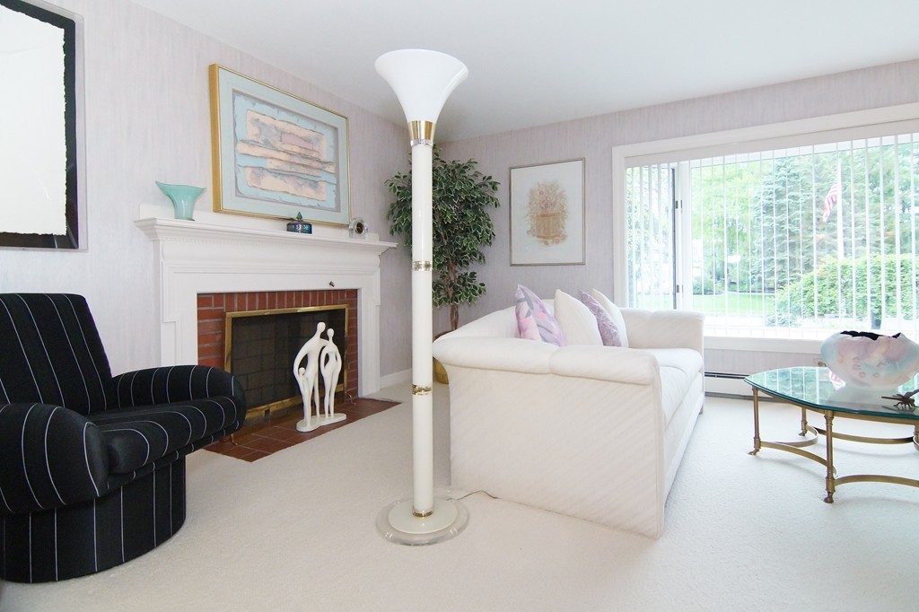 34 Saddle Club Road Lexington, MA 02420 - Photo 9 of 30