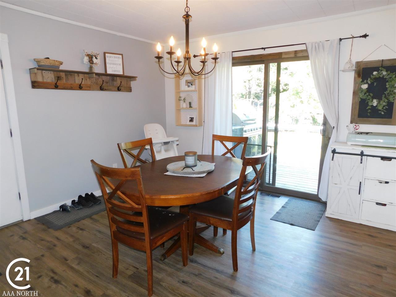 5095 Kidder Road Almont, MI 48003 - Photo 7 of 30 Dining Area