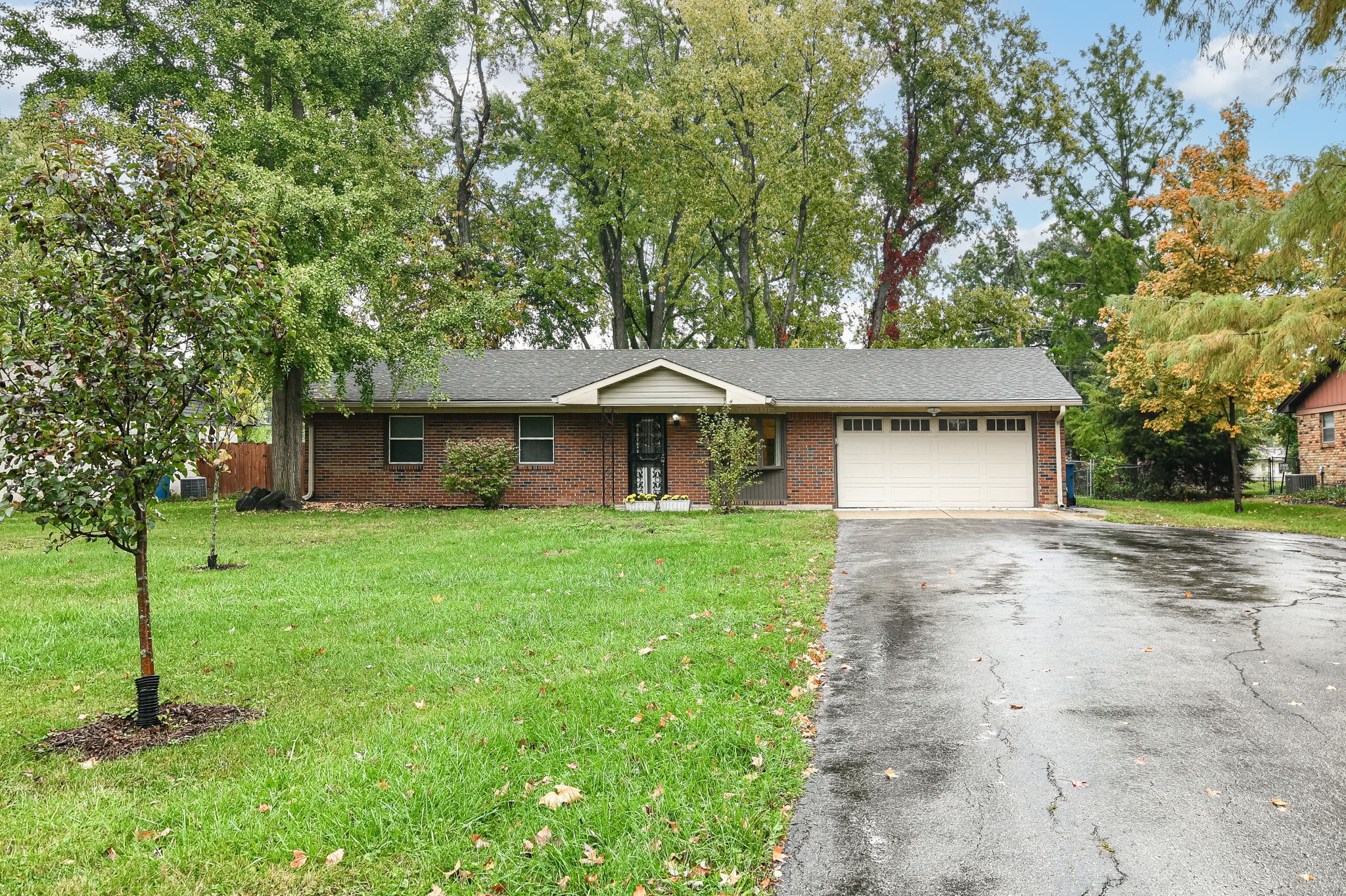 6913 Hague Road Indianapolis, IN 46256 - Photo 1 of 32 Gallery Image 1