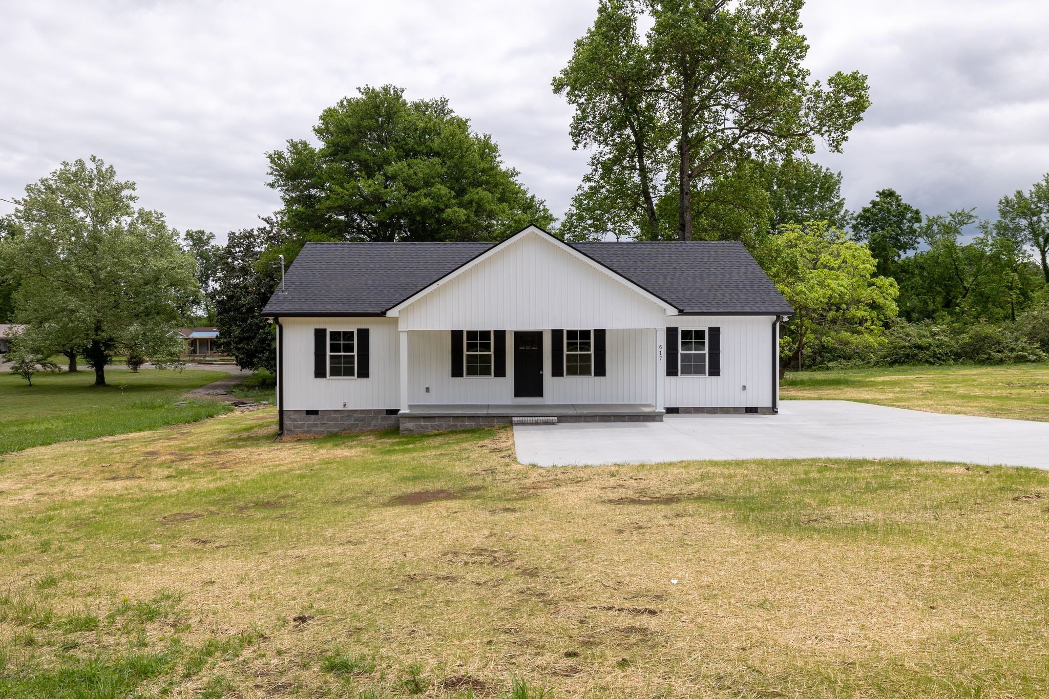 617 Kingree Road Shelbyville, TN 37160 - Photo 2 of 28 Gallery Image 2