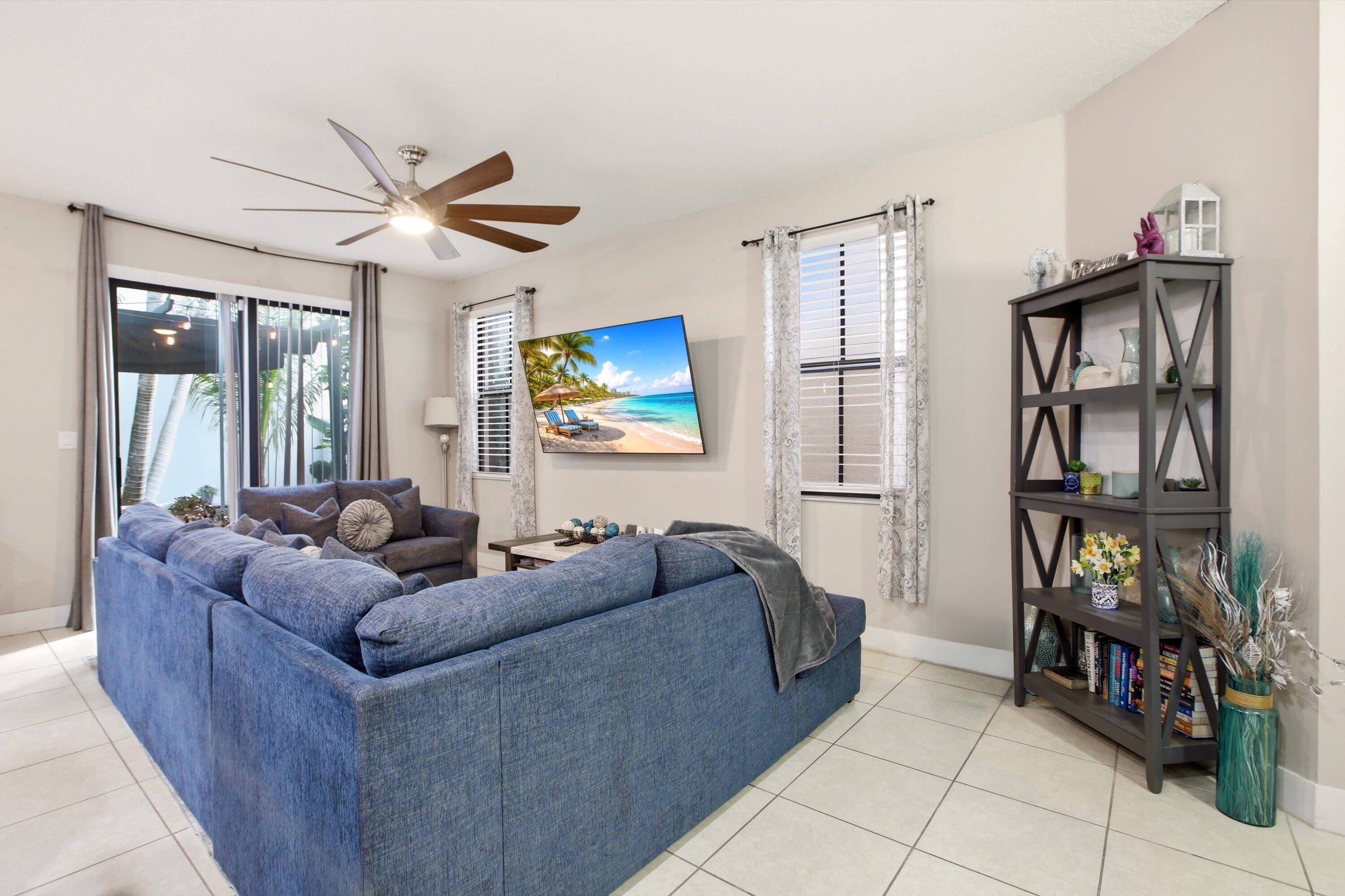 6026 Pine Tree Way, Unit 6026 Riviera Beach, FL 33410 - Photo 4 of 31 07-Property Photo 007