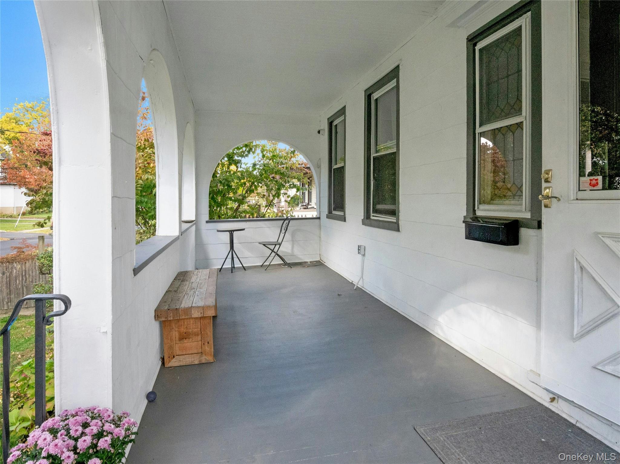 46 Meadow Lane New Rochelle, NY 10805 - Photo 3 of 42