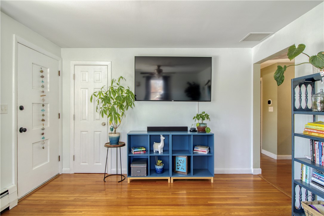 60 Country Hill Road Cumberland, RI 02864 - Photo 9 of 27