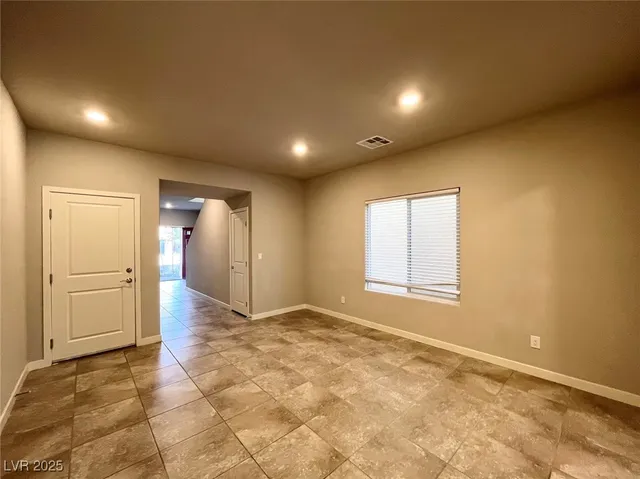 $2,800 | 5357 Java Plum Street, Las Vegas, NV 89113