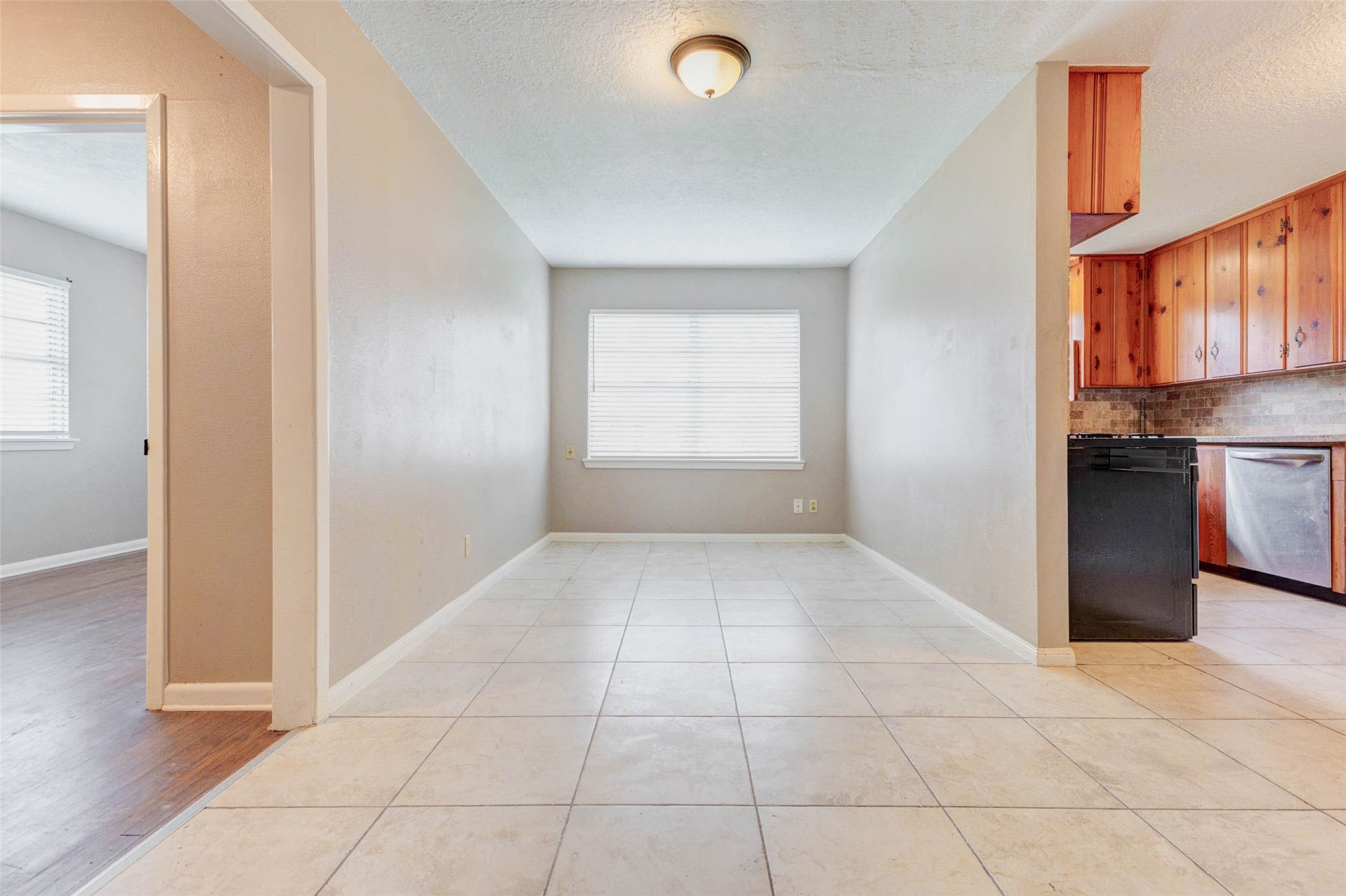 411 Burke Road Pasadena, TX 77506 - Photo 13 of 24