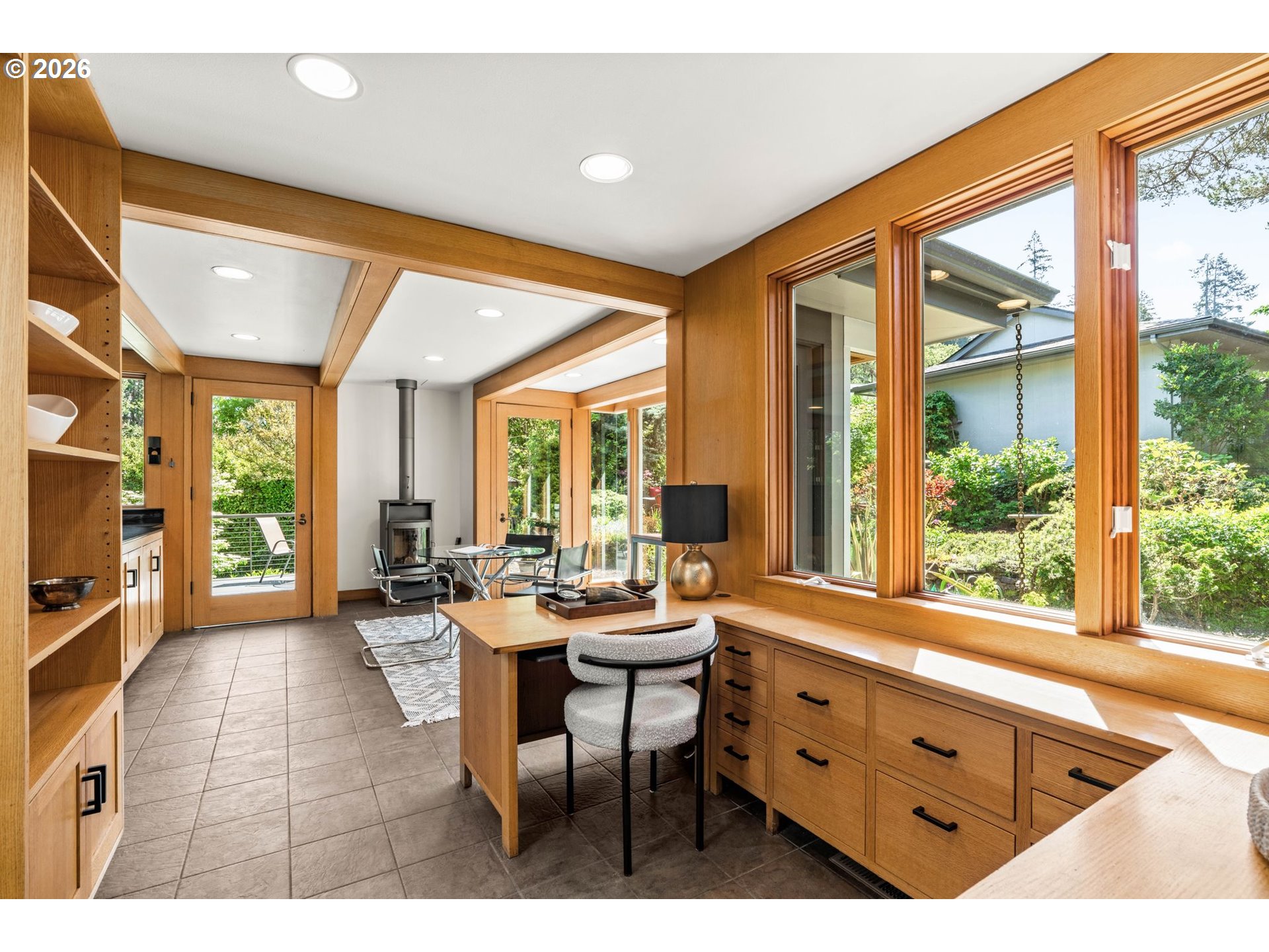 2415 Fairmount Boulevard Eugene, OR 97403 - Photo 17 of 48
