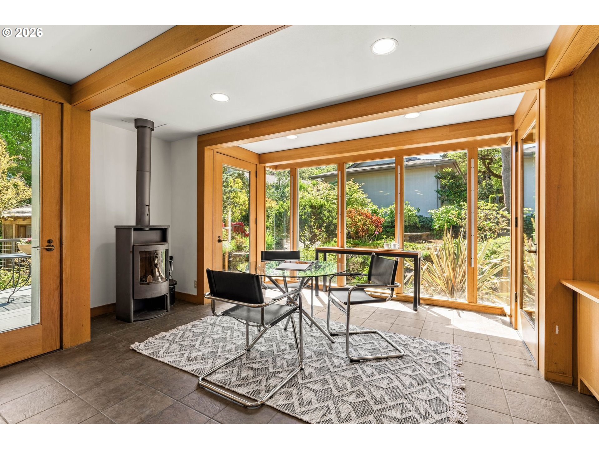 2415 Fairmount Boulevard Eugene, OR 97403 - Photo 18 of 48