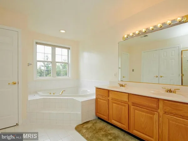 $3,500 | 13591 Cedar Run Lane, Herndon, VA 20171