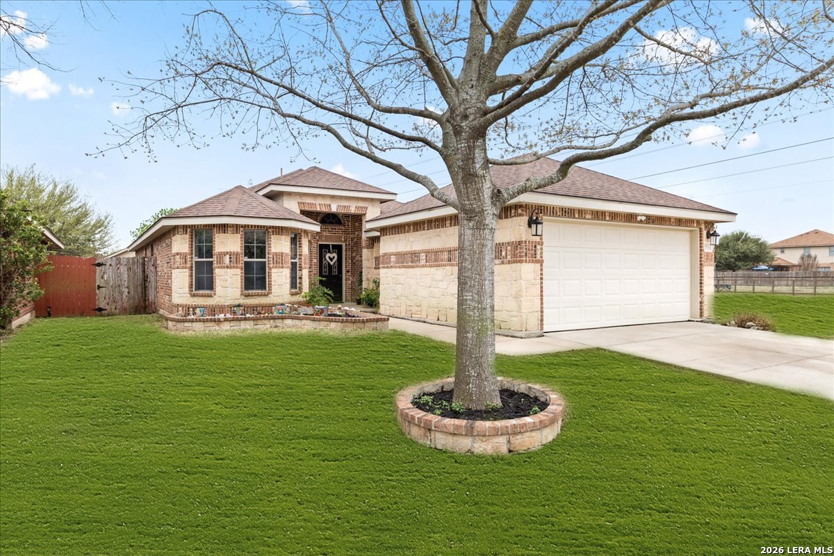 9918 Amberg Path Helotes, TX 78023 - Photo 2 of 32