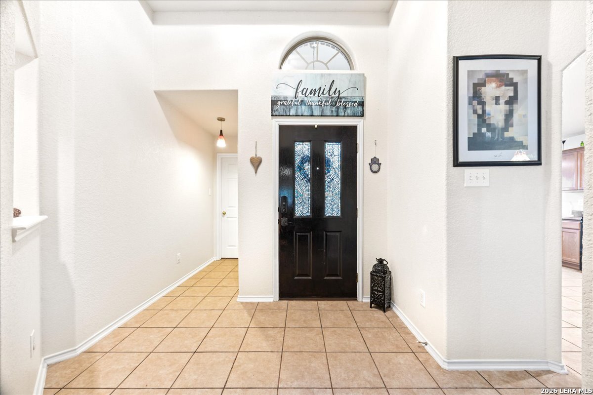 9918 Amberg Path Helotes, TX 78023 - Photo 9 of 32